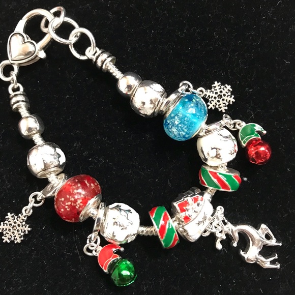 Jewelry - 💥⚡️BIG BLOWOUT⚡️💥Christmas Bracelet